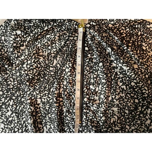 MICHAEL KORS 1/4 ZIP TUNIC BLOUSE. SIZE 12 BLACK AND WHITE - Picture 6 of 7